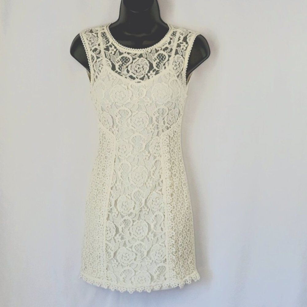 Malloy Little White Lace Overlay Mini Sheath Dress Size Small